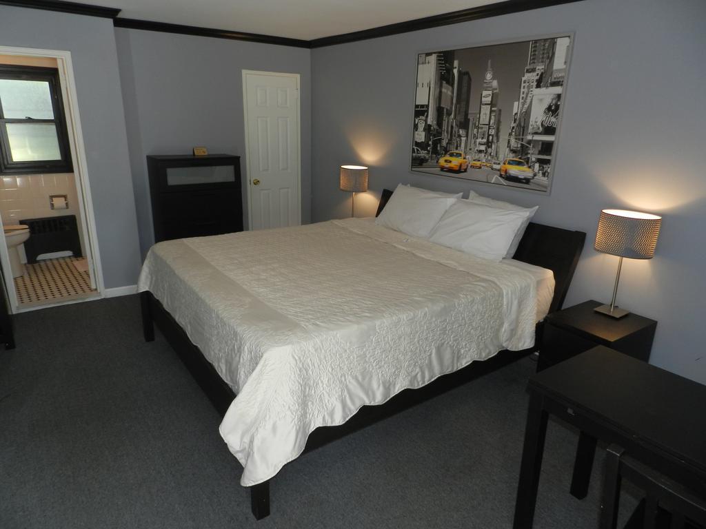 Courtyard Motel